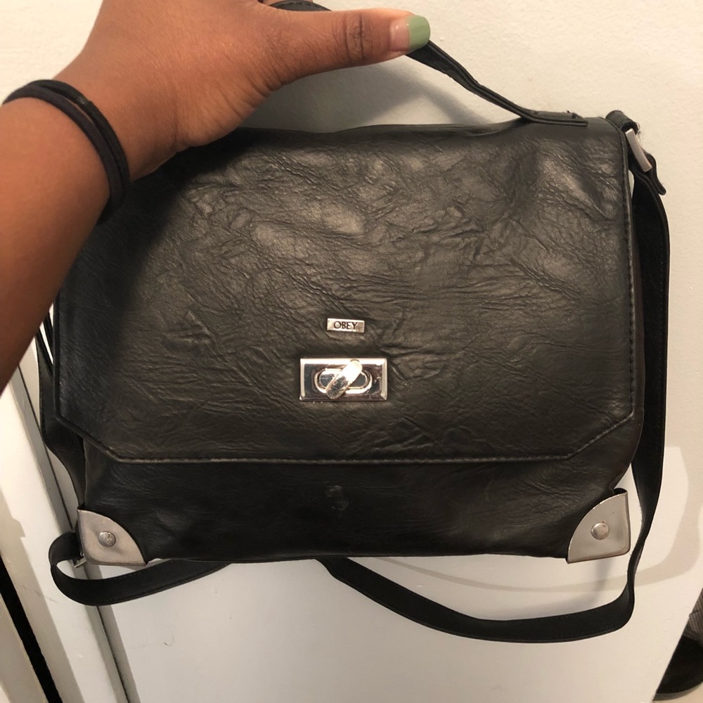 OBEY BLACK SATCHEL